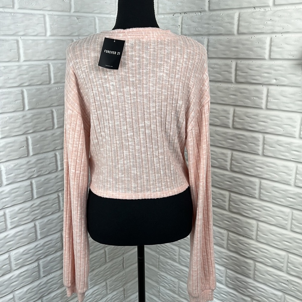 Forever 21 Bundle faux wrap top and Acemi pink velvet top both size L - Picture 3 of 9